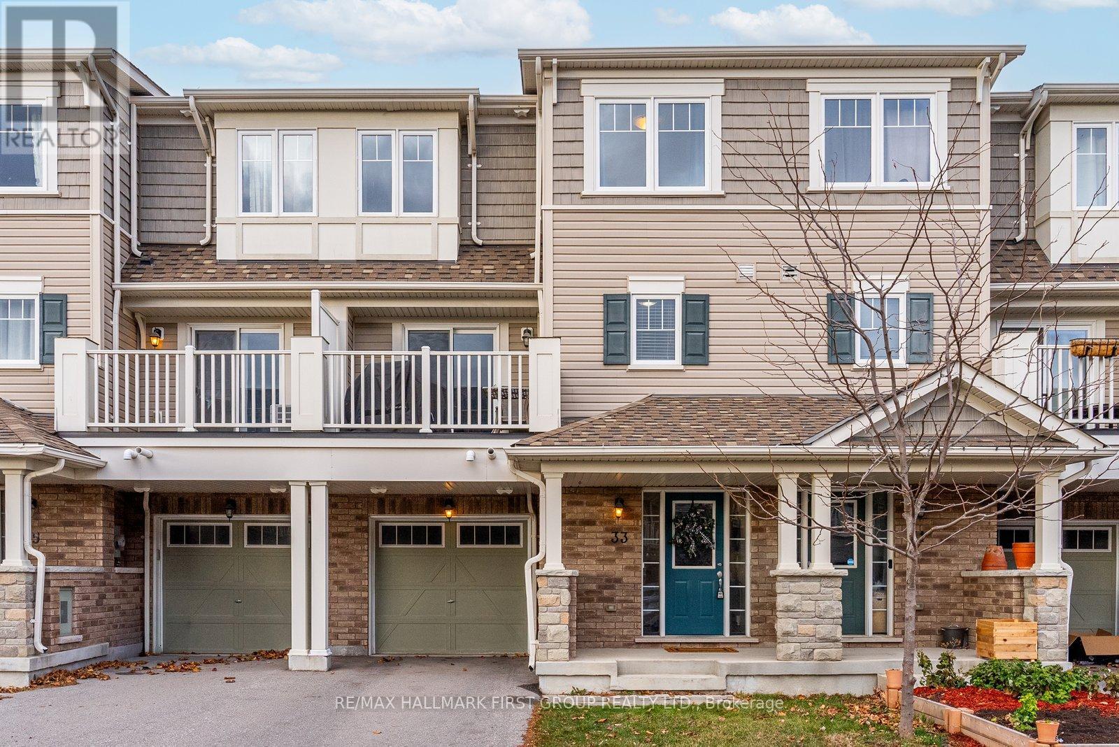 Property at 33 NEARCO CRESCENT image 3