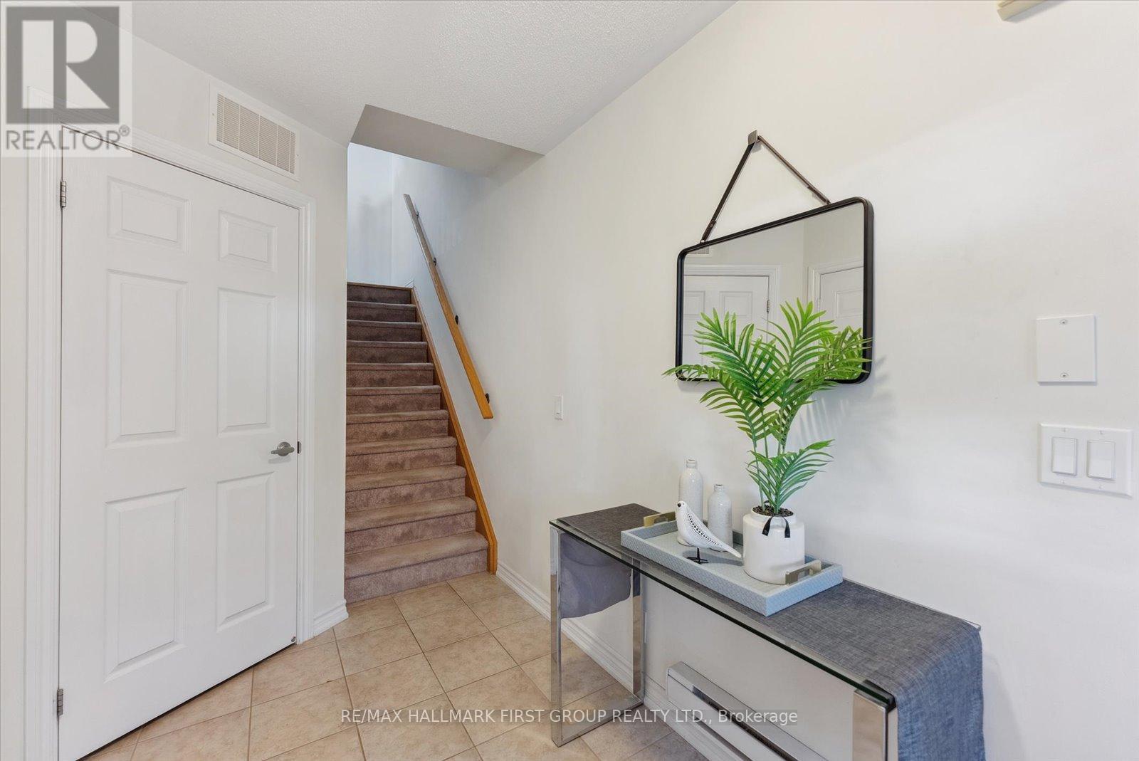 33 Nearco Crescent, Oshawa, Ontario  L1L 0J4 - Photo 4 - E12081504