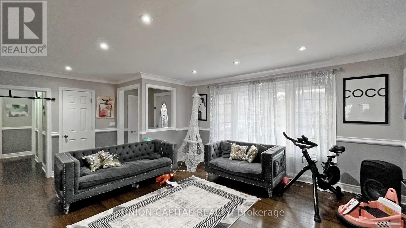 Property at 735 TENNYSON AVENUE image 5
