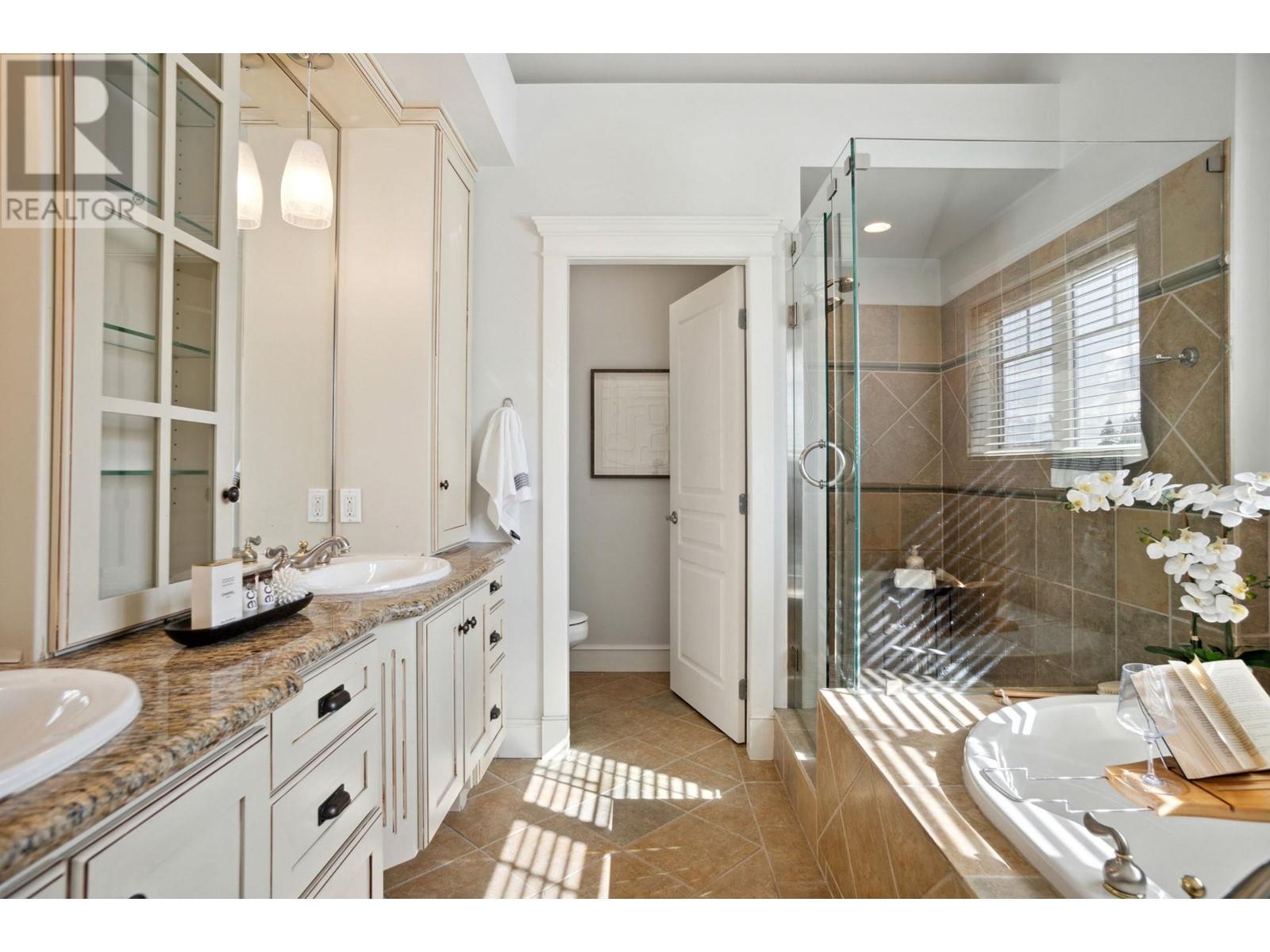 2185 Lawson Avenue, West Vancouver, British Columbia  V7V 2E1 - Photo 11 - R2988560
