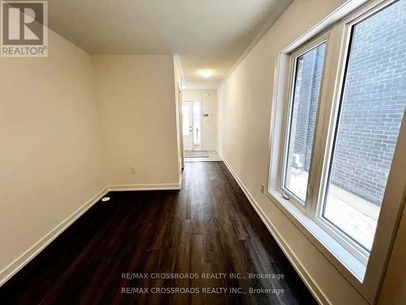 18 Riley Reed Lane, Richmond Hill, Ontario  L4S 0M3 - Photo 4 - N12081433