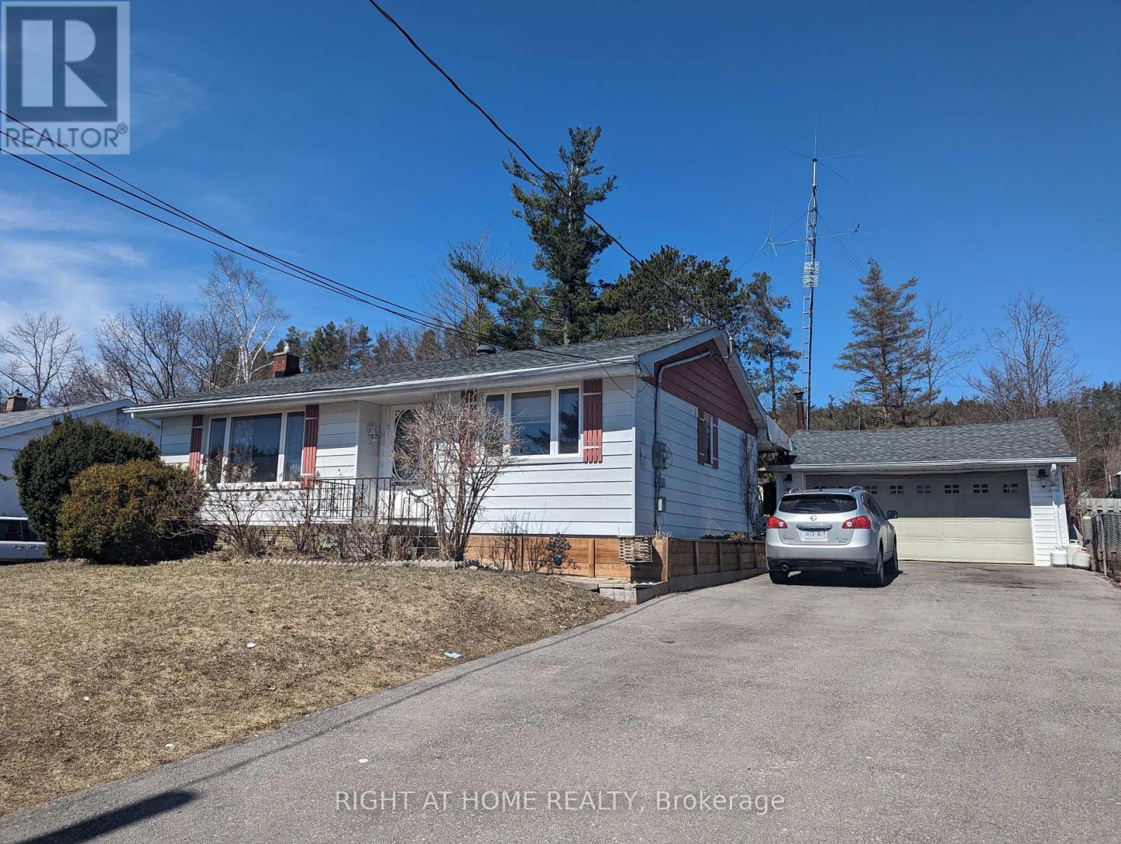 388 Edgehill Drive, Barrie, Ontario  L4N 9X4 - Photo 1 - S12081455