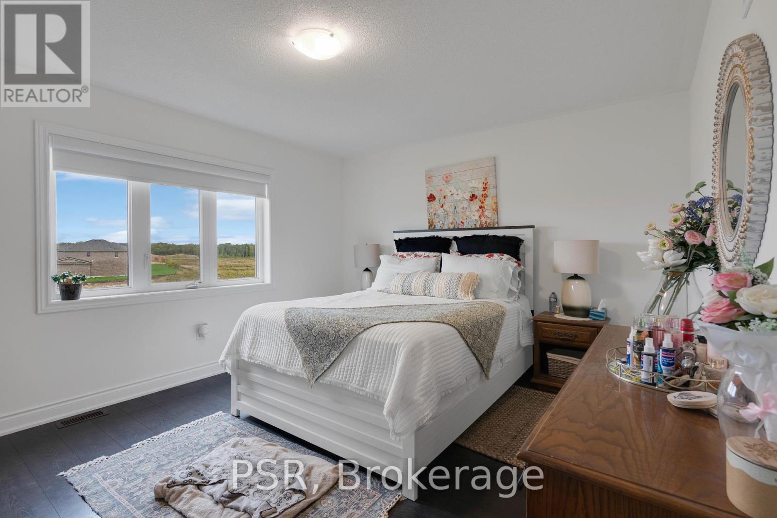 11 Stately Drive, Wasaga Beach, Ontario  L9Z 0L9 - Photo 18 - S12081513