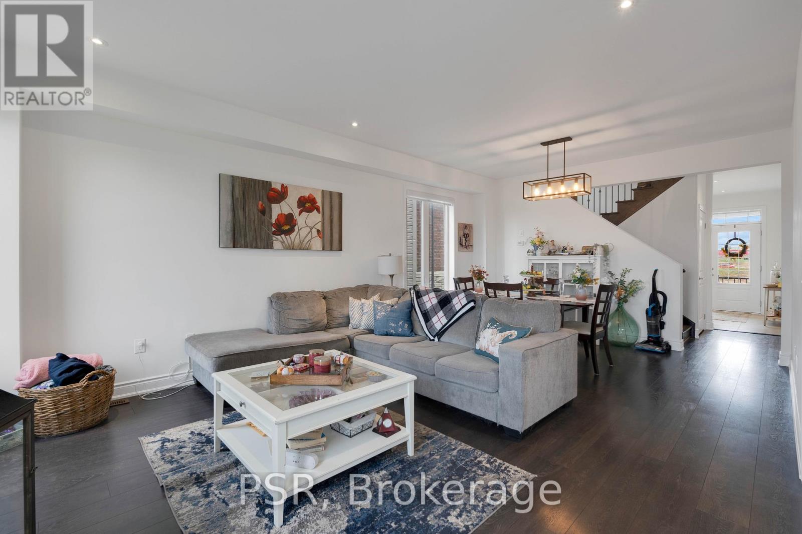11 Stately Drive, Wasaga Beach, Ontario  L9Z 0L9 - Photo 6 - S12081513