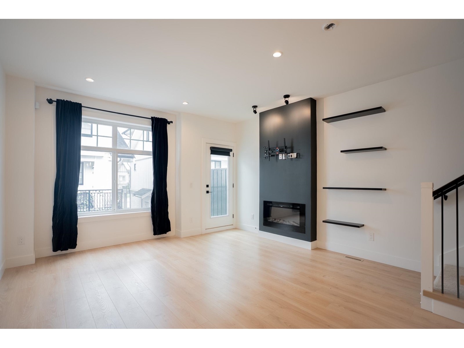 48 16467 23a Avenue, Surrey, British Columbia  V3Z 1E9 - Photo 5 - R2988120