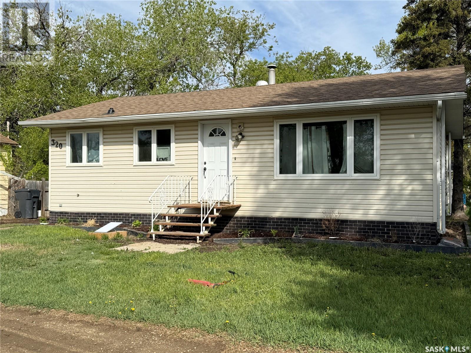 320 2nd STREET, craik, Saskatchewan