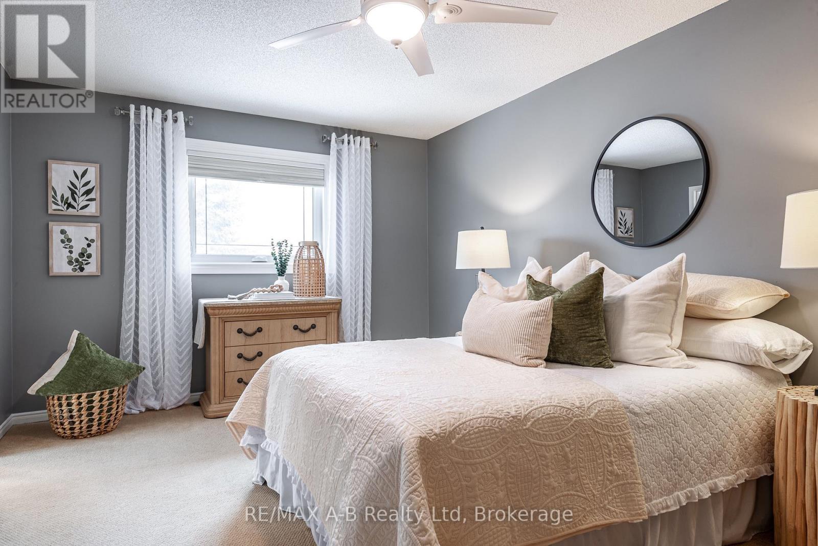 30 Nicholson Crescent, Springwater, Ontario  L9X 0G9 - Photo 25 - S12074332