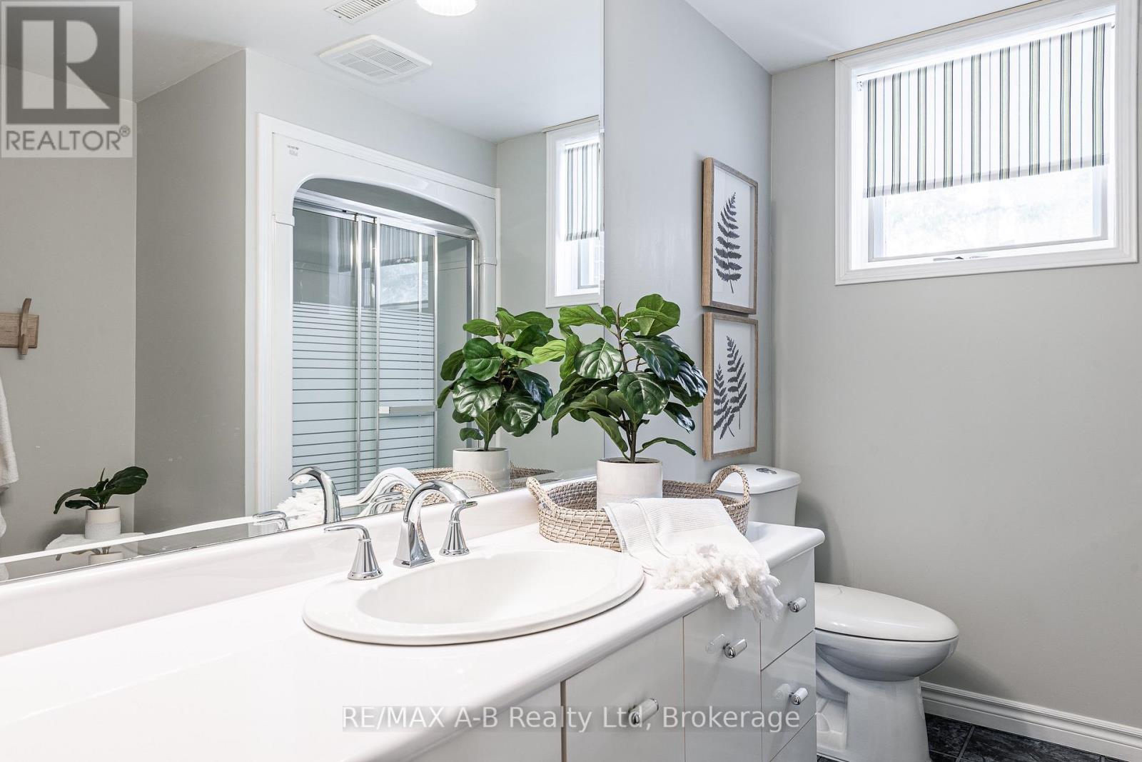 30 Nicholson Crescent, Springwater, Ontario  L9X 0G9 - Photo 42 - S12074332