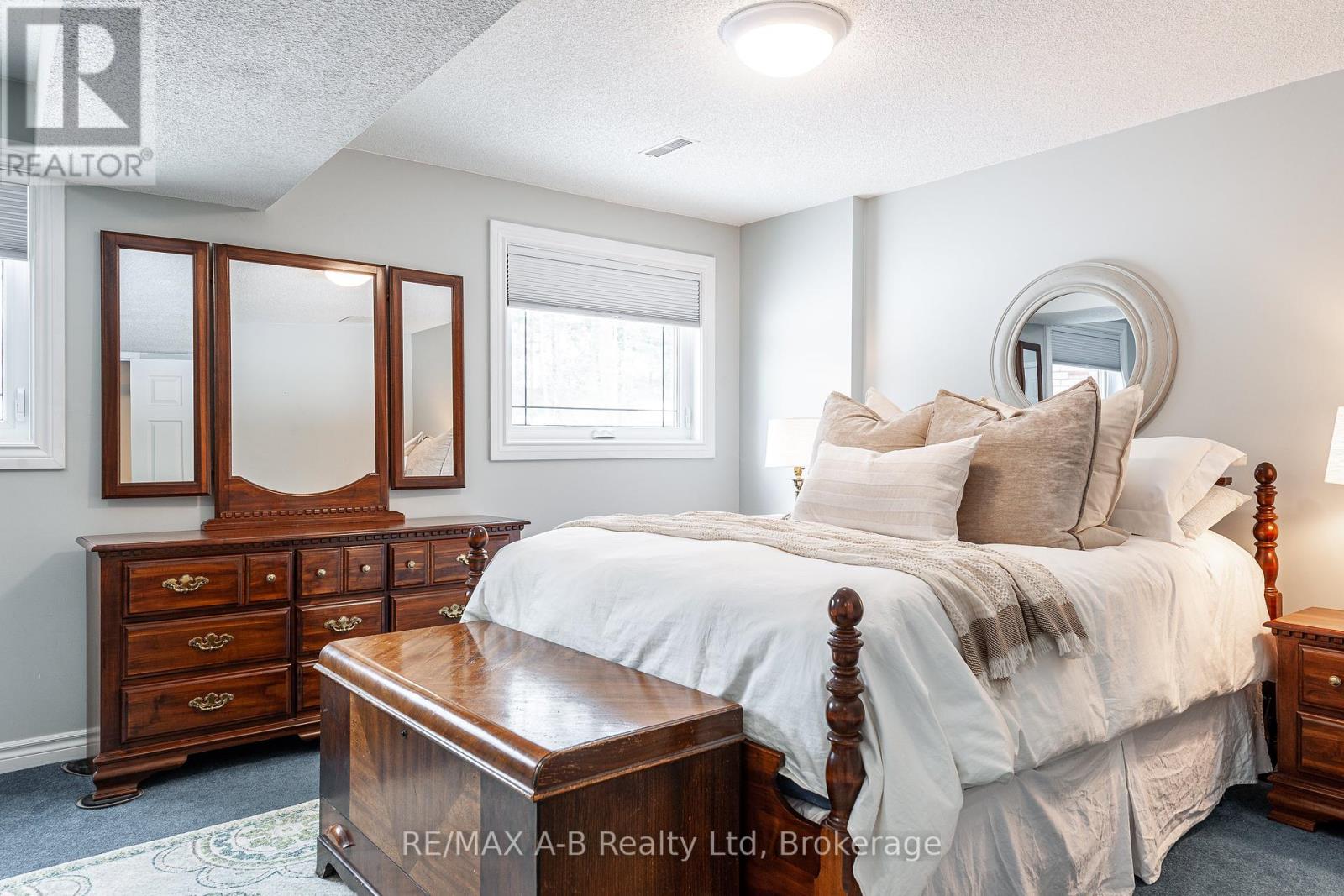 30 Nicholson Crescent, Springwater, Ontario  L9X 0G9 - Photo 43 - S12074332