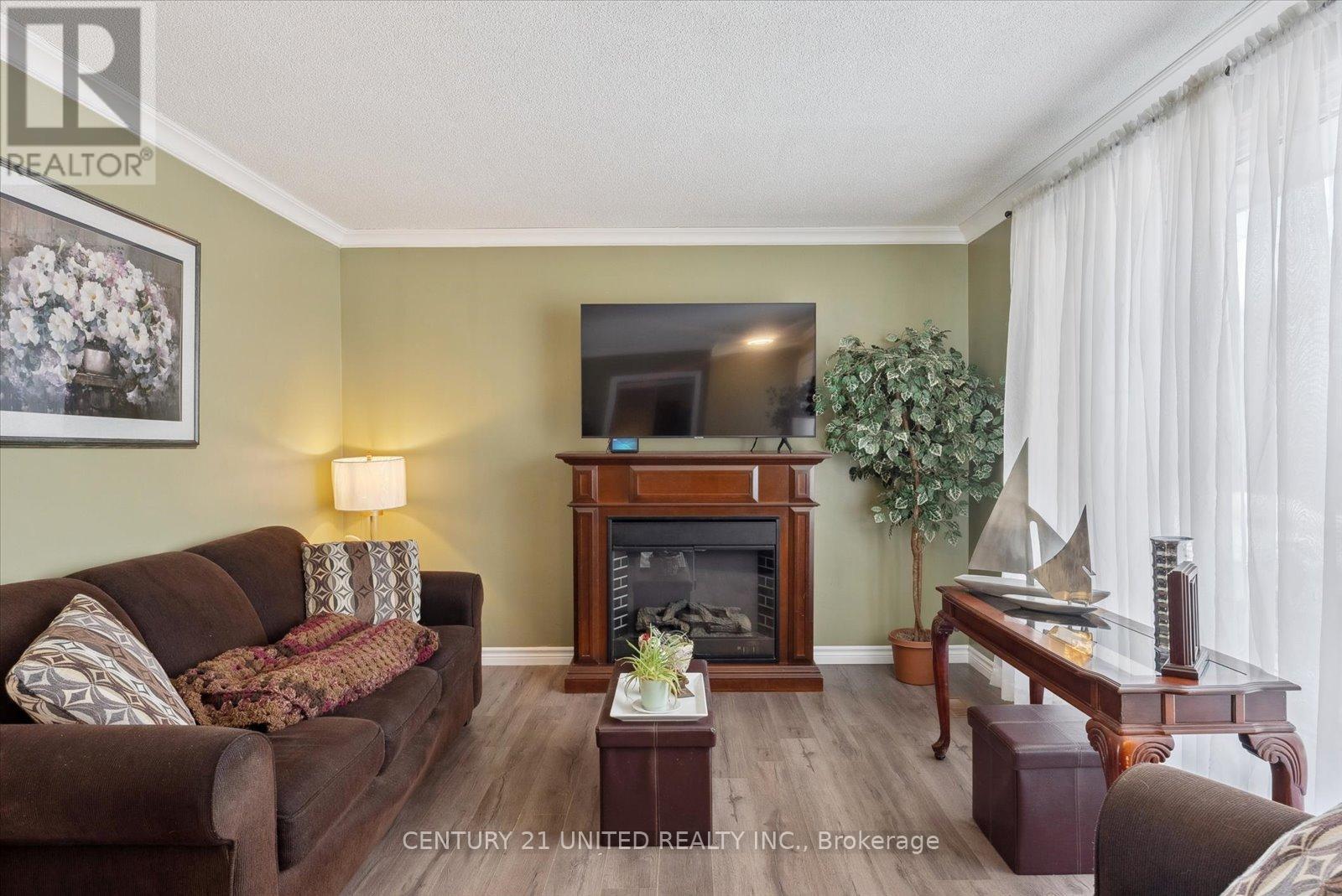 Property at 18 CEDARVIEW DRIVE image 5