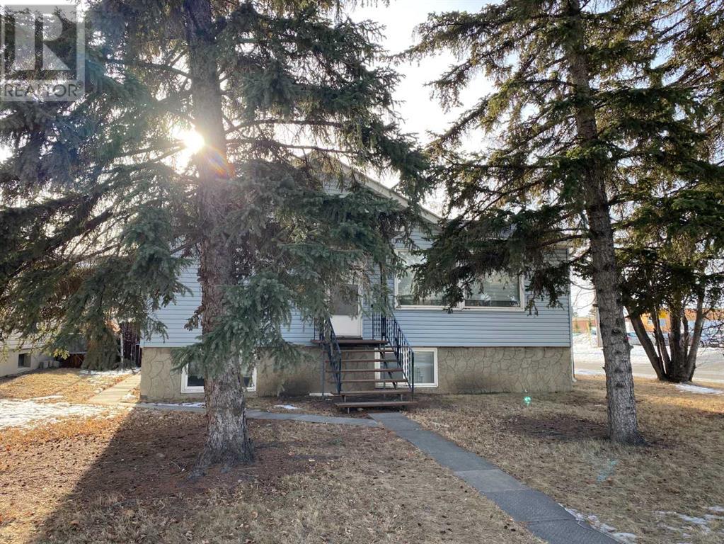 Property at 2139 51 Avenue SW image 1