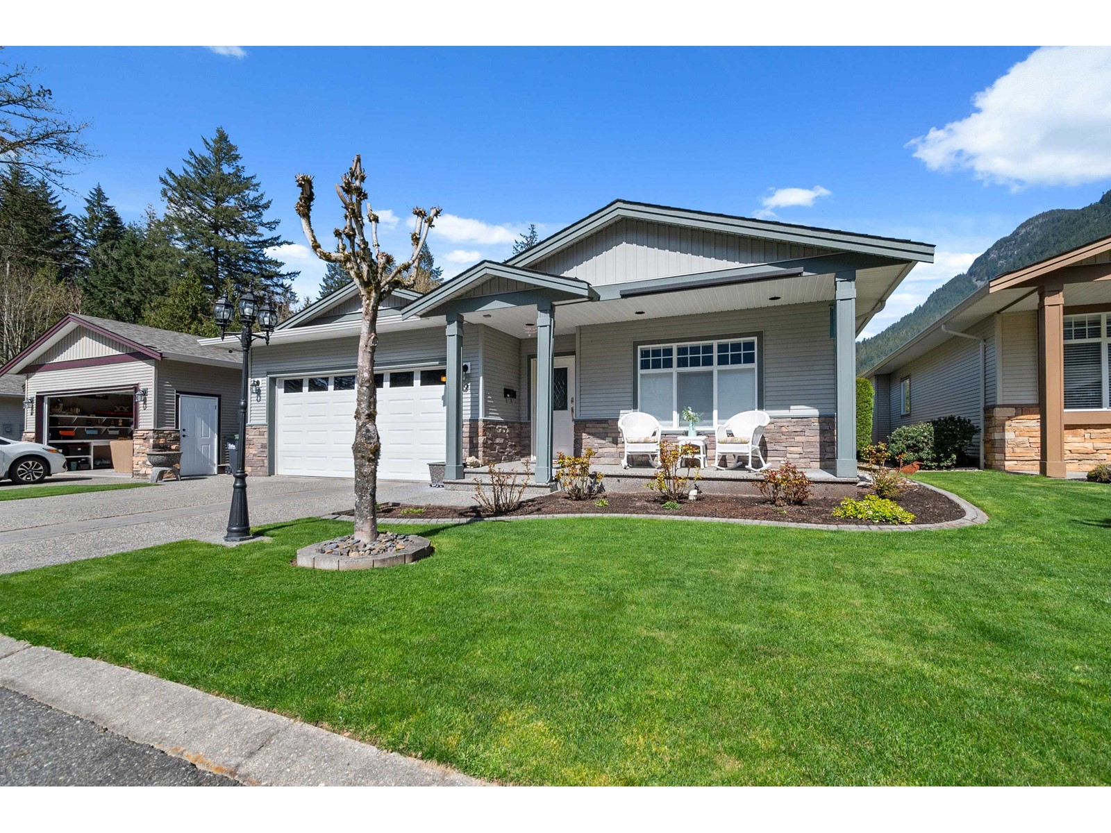 Property at 9 21293 LAKEVIEW CRESCENT image 1