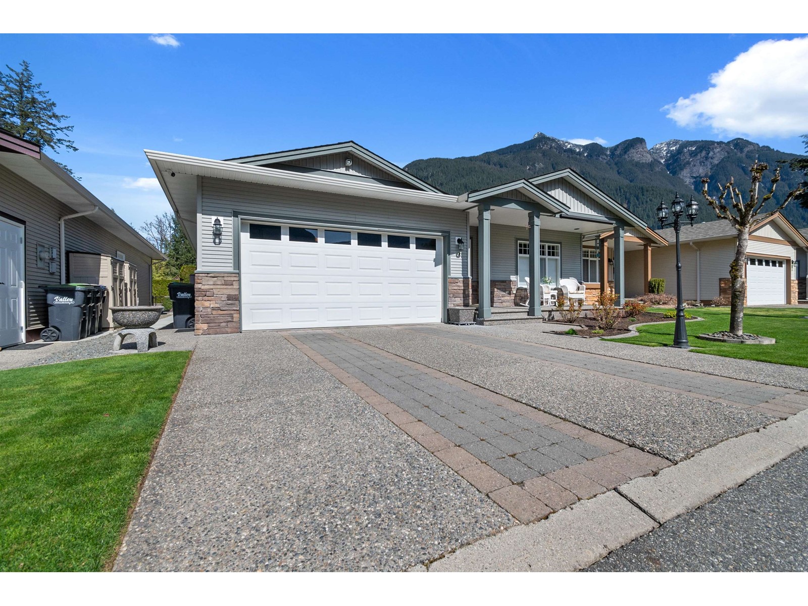 Property at 9 21293 LAKEVIEW CRESCENT image 5