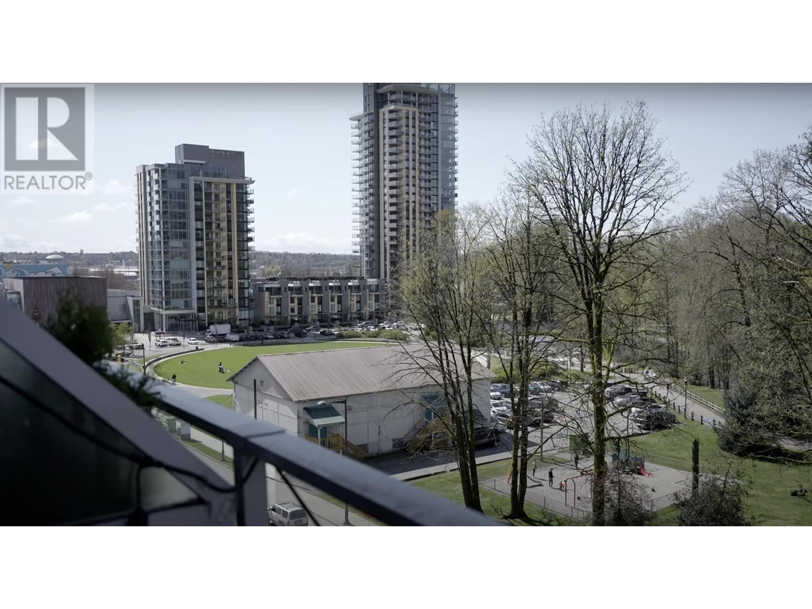608 680 Seylynn Crescent, North Vancouver, British Columbia  V7J 0B5 - Photo 3 - R2989885