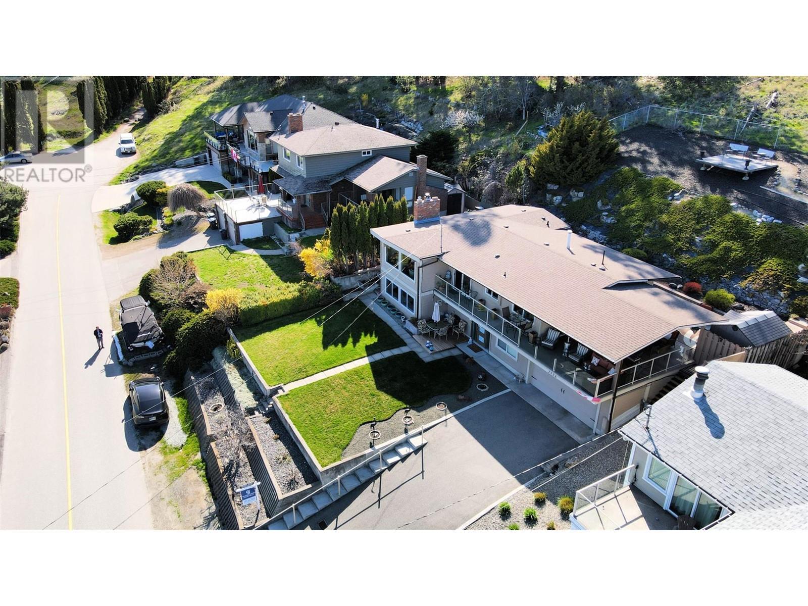 2776 Benedick Road, West Kelowna, British Columbia  V1Z 1T9 - Photo 3 - 10343282