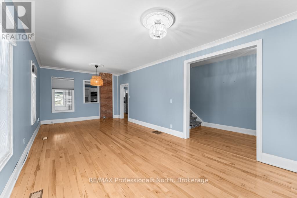 51 Main Street W, Huntsville, Ontario  P1H 1W9 - Photo 10 - X12081657