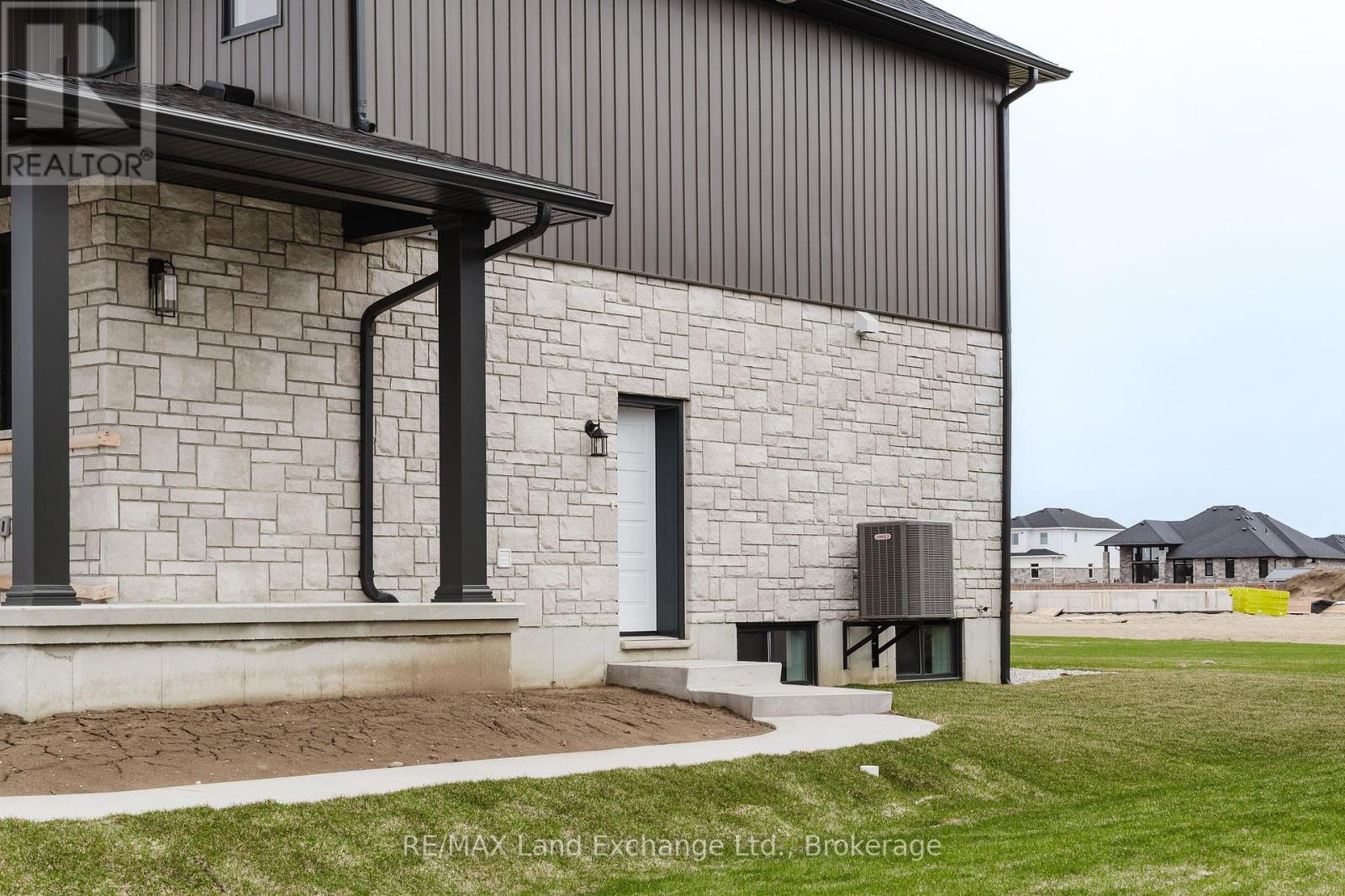 2 - 278 Mary Rose Avenue, Saugeen Shores, Ontario  N0H 2C3 - Photo 3 - X12081690
