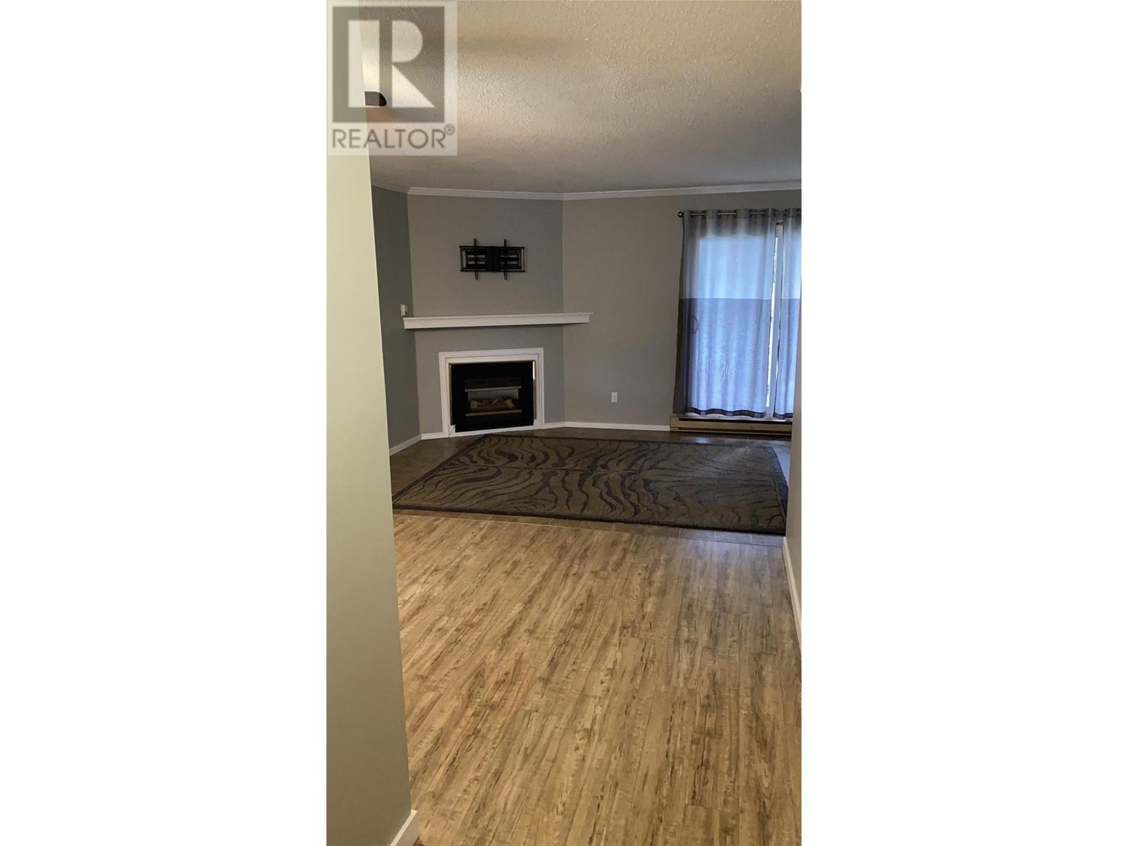 Property at 5300 25th Avenue Unit# 10 image 3
