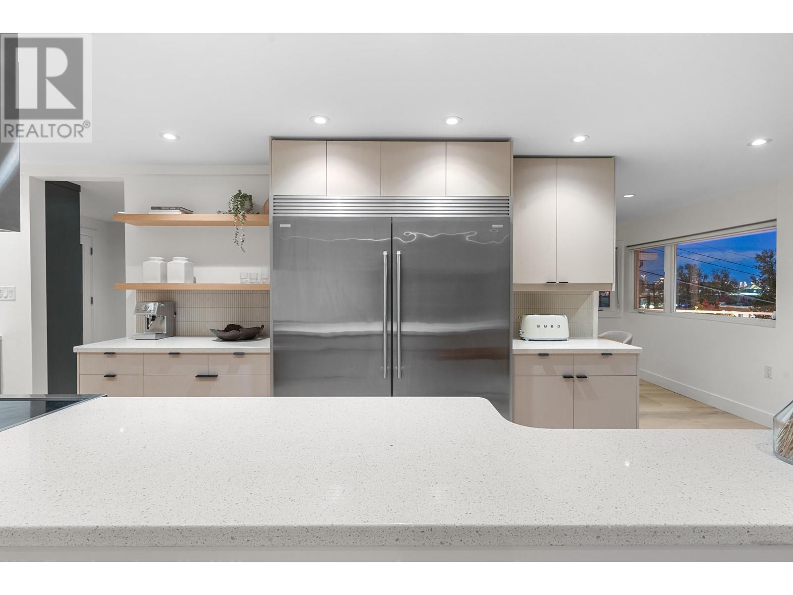 Property at 1140 W 17 STREET image 2
