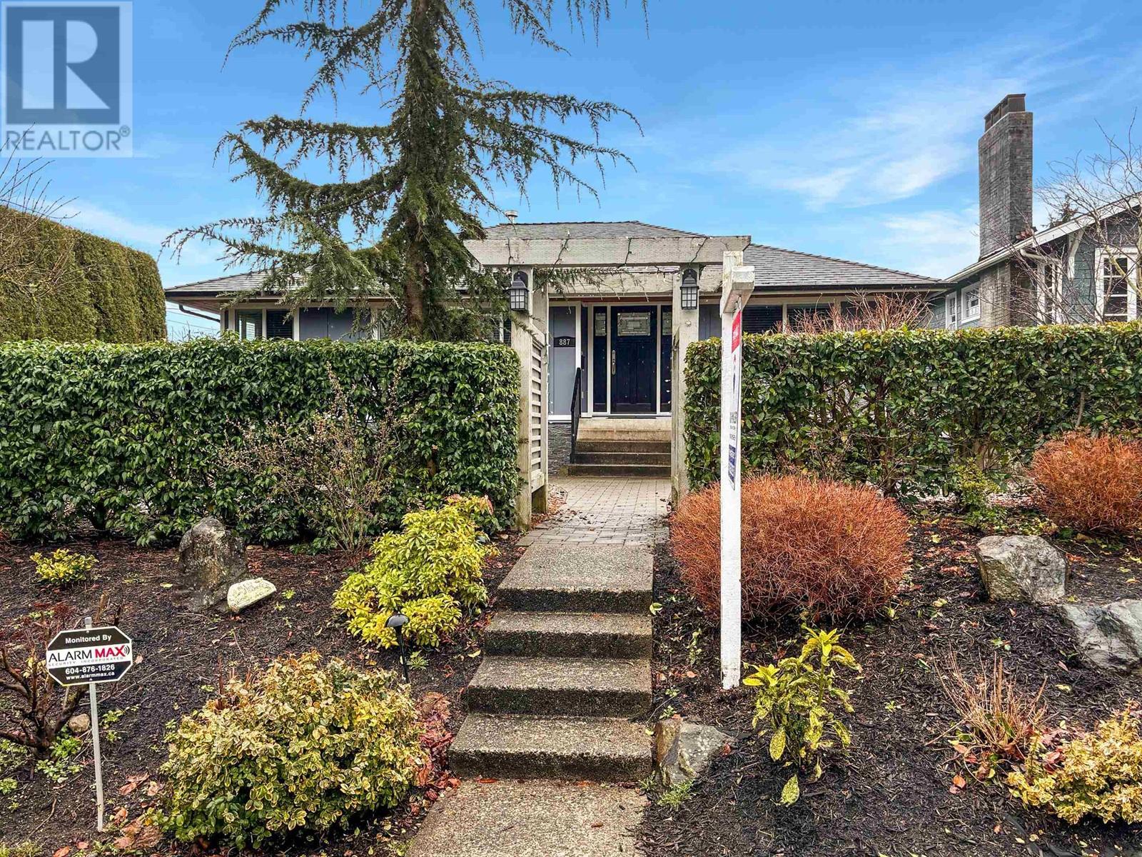 887 E 17TH STREET, north vancouver, British Columbia