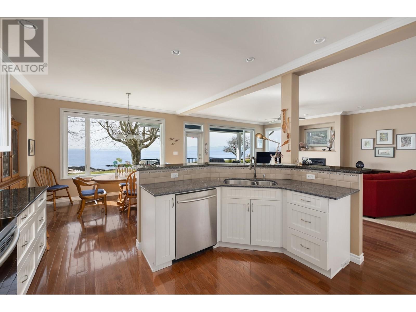 1537 Mccullough Road, Sechelt, British Columbia  V7Z 0A5 - Photo 19 - R2989906
