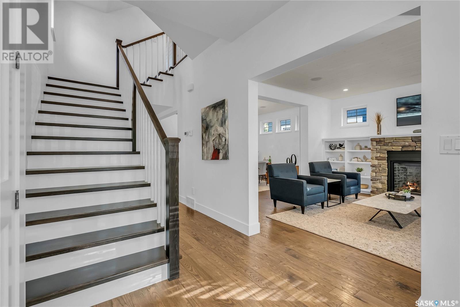 Property at 811 Colony STREET image 3