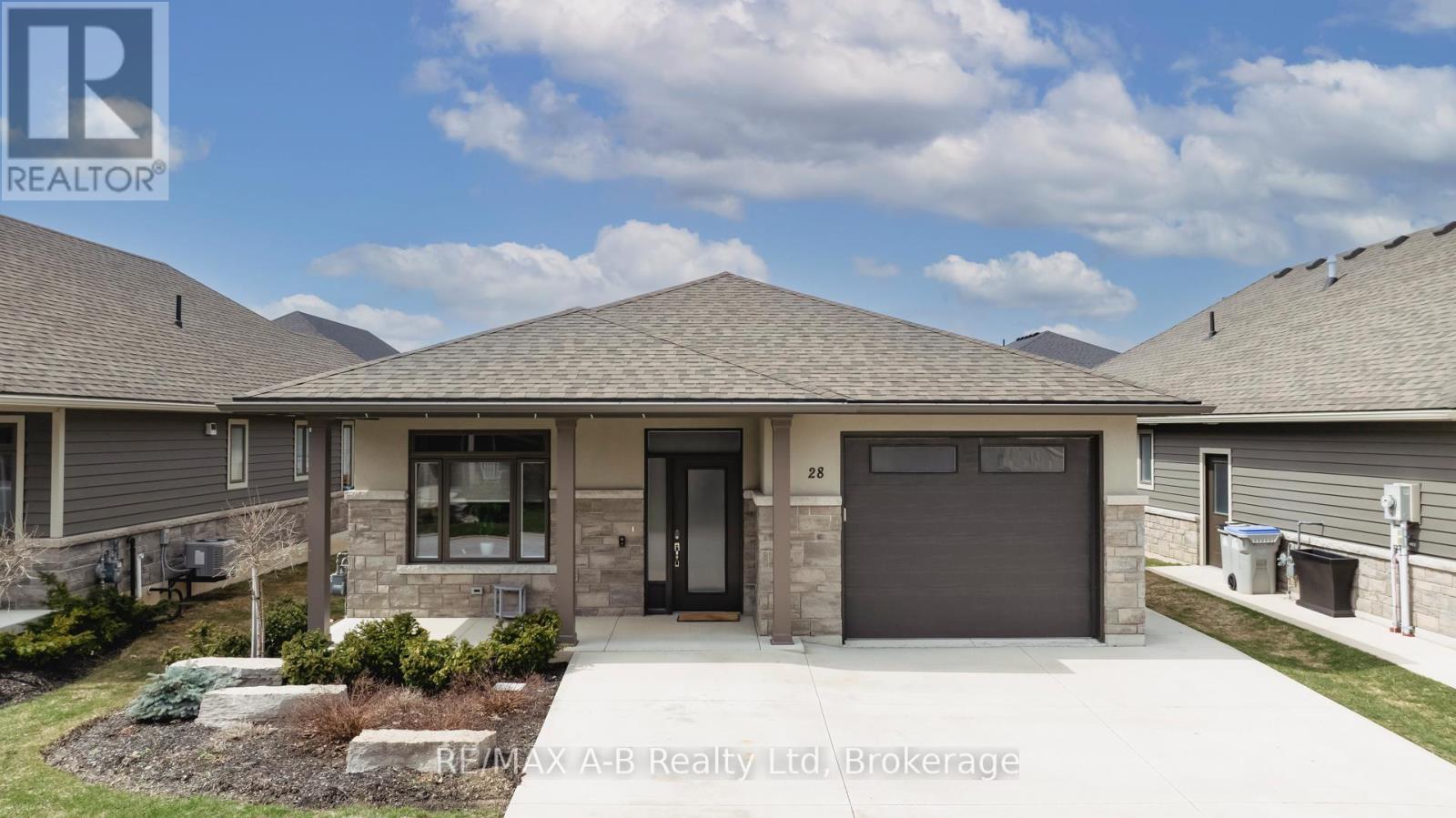 28 UPPER THAMES LANE, West Perth, Ontario