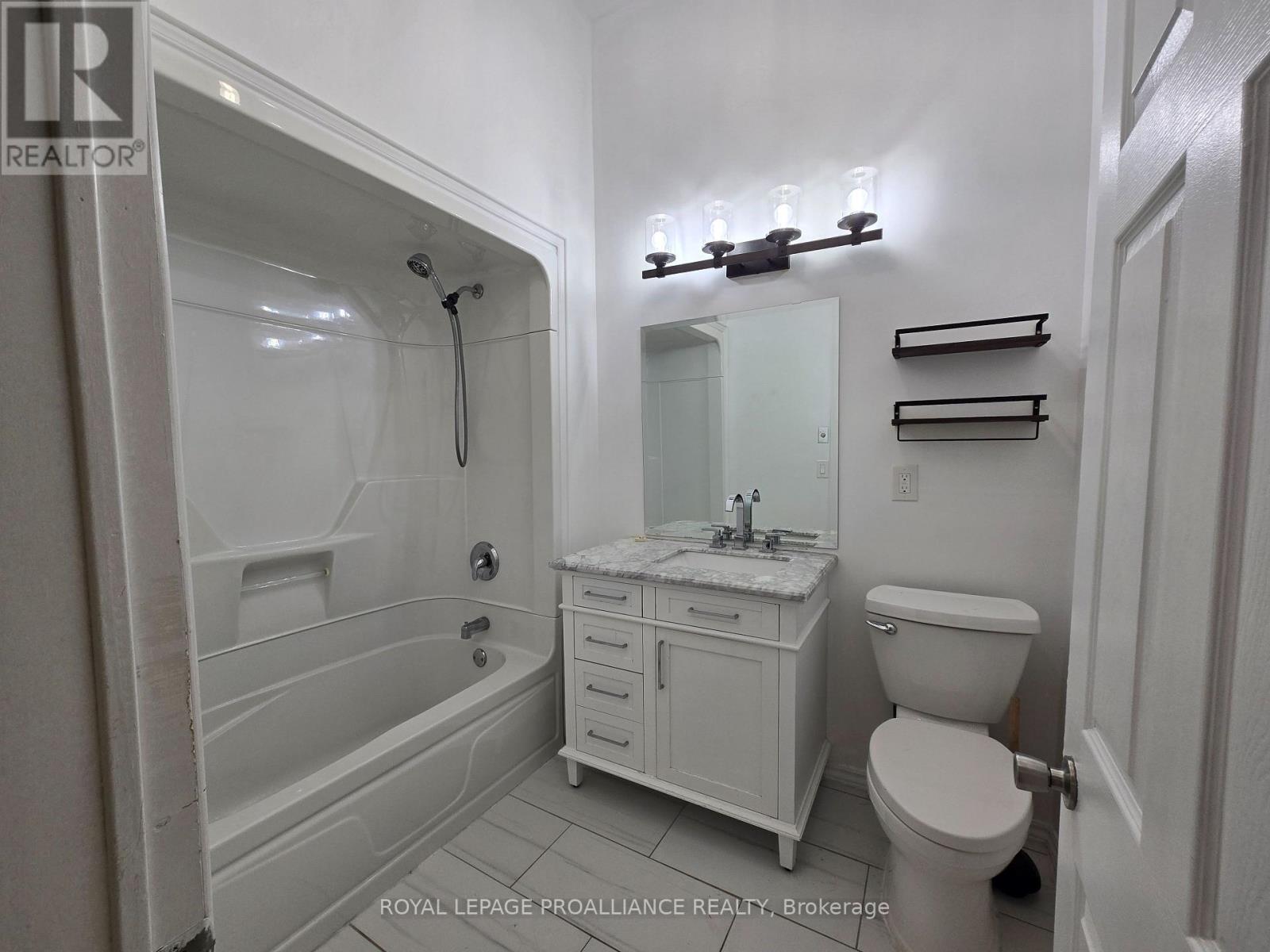 291 Front Street, Belleville, Ontario  K8N 2Z6 - Photo 23 - X12078365
