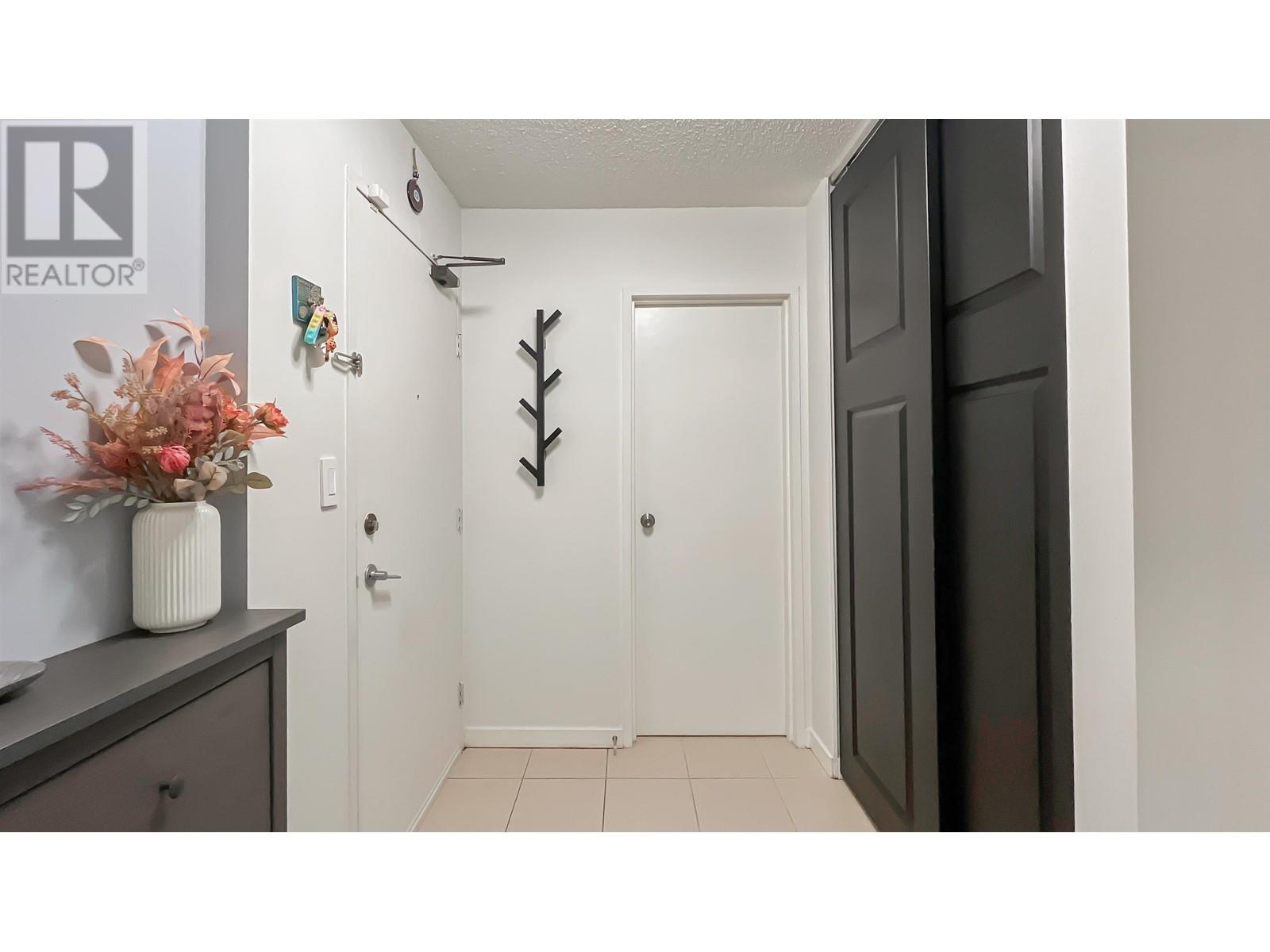 309 9584 Manchester Drive, Burnaby, British Columbia  V3N 4R1 - Photo 19 - R2989854