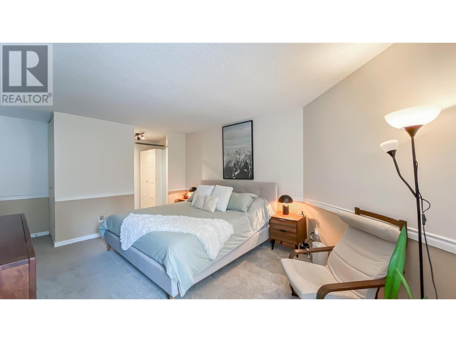 309 9584 Manchester Drive, Burnaby, British Columbia  V3N 4R1 - Photo 13 - R2989854