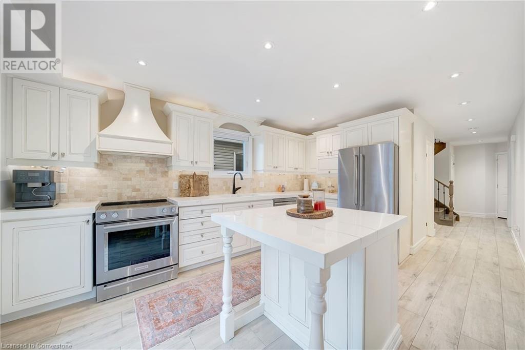 37 DALEGROVE Crescent, Stoney Creek, Ontario