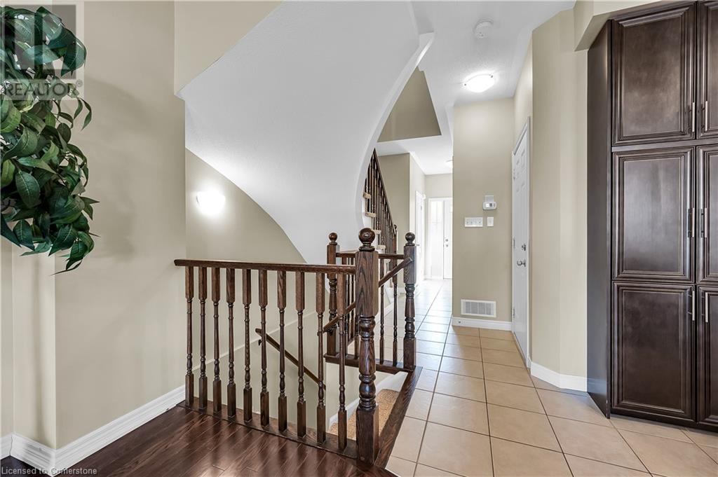 12 Marina Point Crescent, Hamilton, Ontario  L8E 0E4 - Photo 28 - 40697488