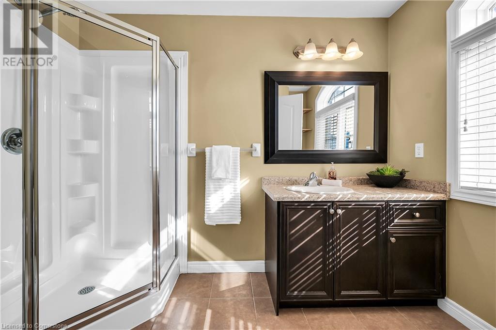 12 Marina Point Crescent, Hamilton, Ontario  L8E 0E4 - Photo 33 - 40697488