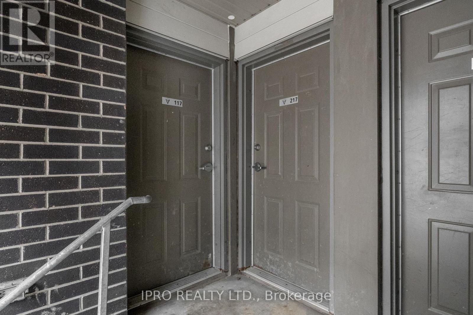 Property at 117 (LEVEL ONE , UNIT 17) - 338 ALBERT STREET image 5
