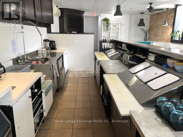 676 Goderich Street S, Saugeen Shores, Ontario  N0H 2C0 - Photo 5 - X12081692