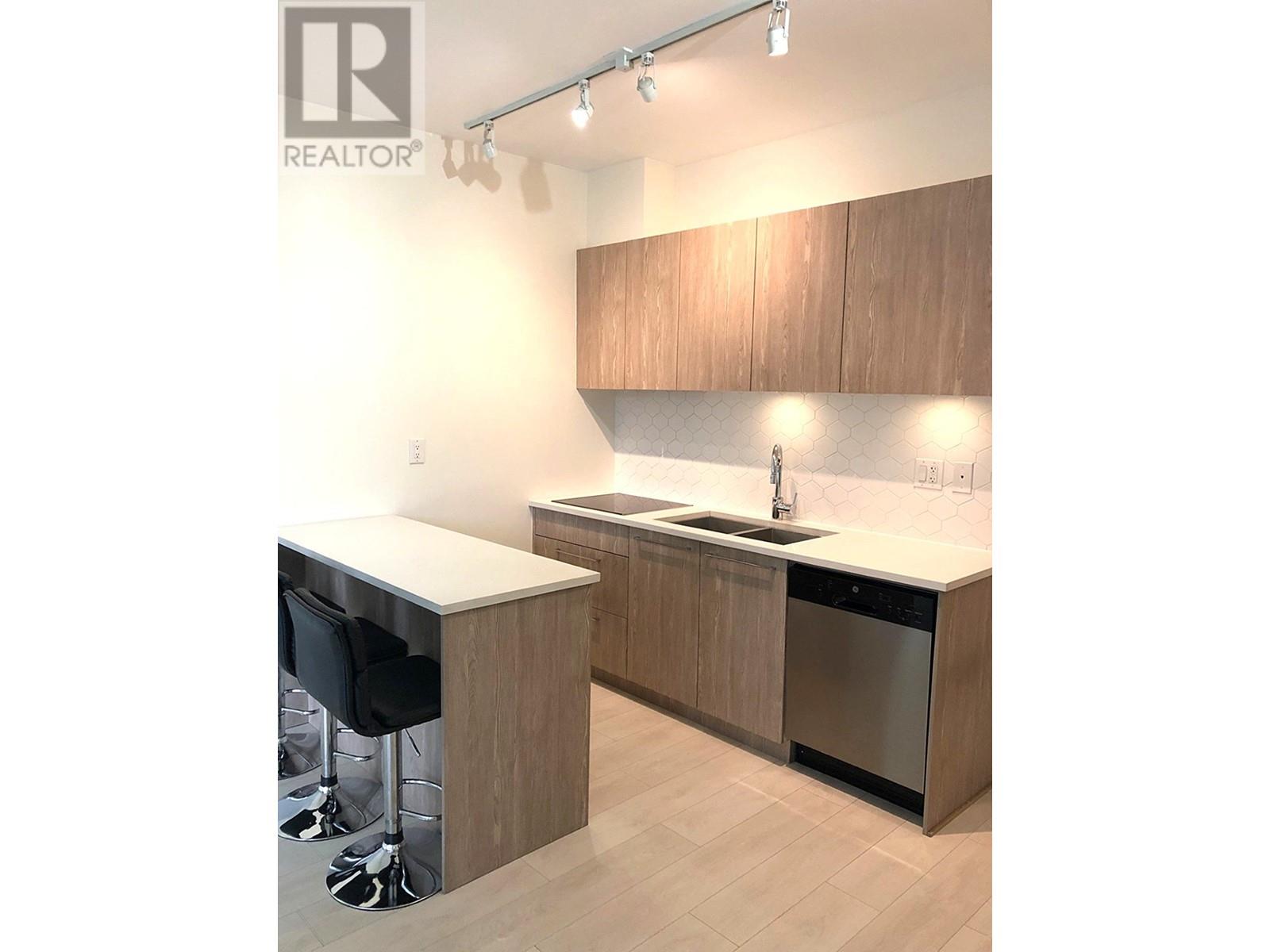 405 691 North Road, Coquitlam, British Columbia  V3J 0H9 - Photo 2 - R2987976