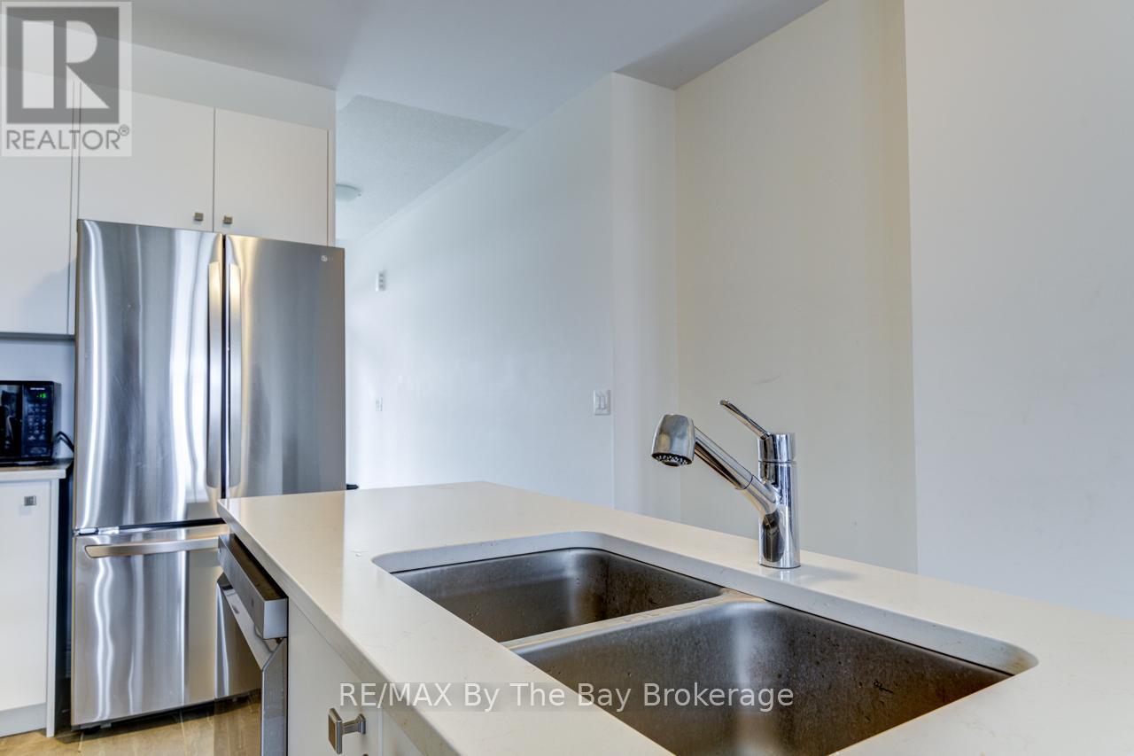 15 Union Boulevard, Wasaga Beach, Ontario  L9Z 0M6 - Photo 11 - S12081730