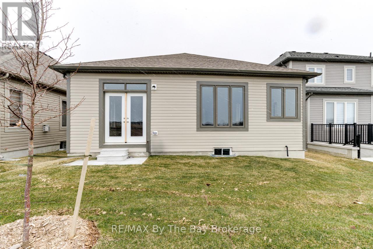 15 Union Boulevard, Wasaga Beach, Ontario  L9Z 0M6 - Photo 32 - S12081730