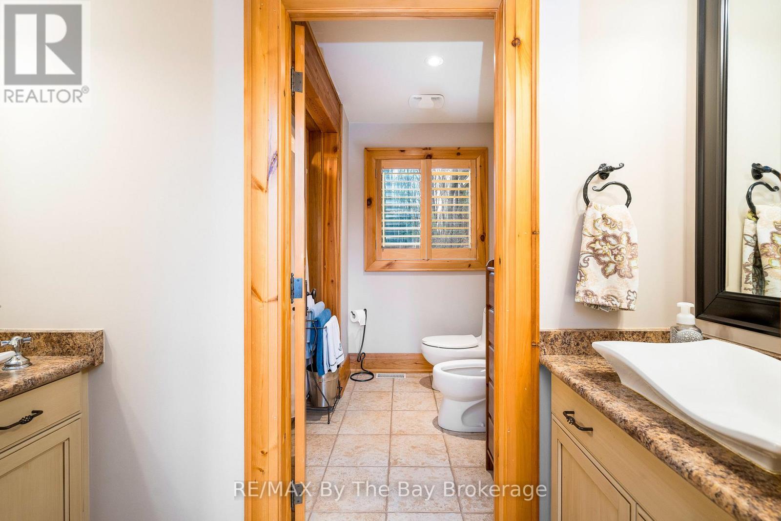 8 Jalna Court, Wasaga Beach, Ontario  L9Z 1B1 - Photo 21 - S12081830