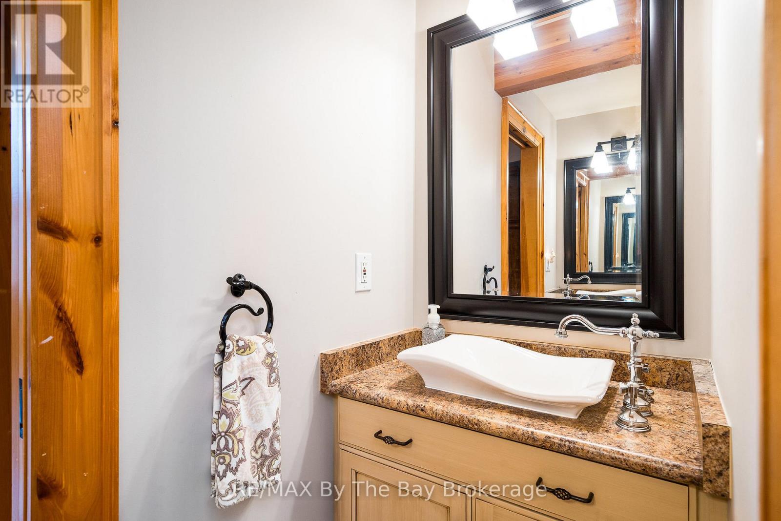 8 Jalna Court, Wasaga Beach, Ontario  L9Z 1B1 - Photo 23 - S12081830