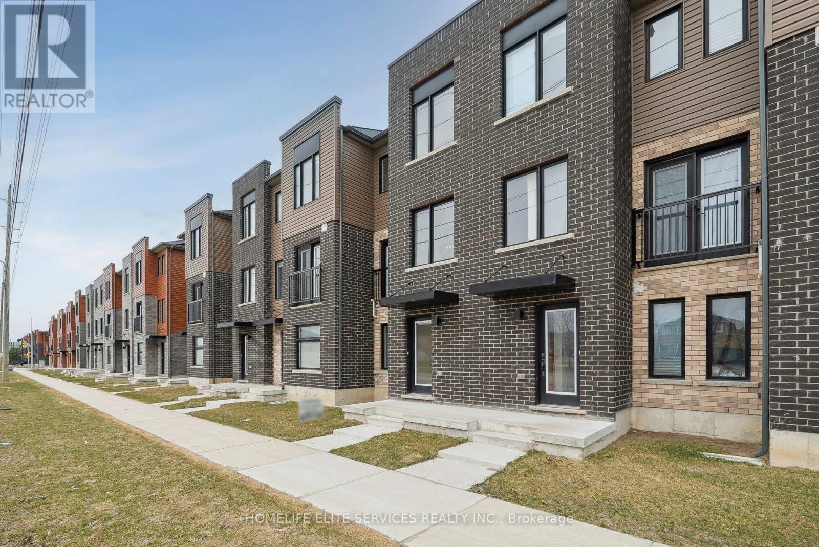 Property at 57 FAIRLANE AVENUE image 3