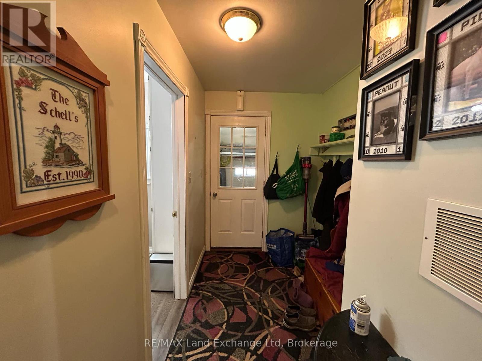 85 Queen Street, Morris Turnberry, Ontario  N0G 1G0 - Photo 14 - X12081769