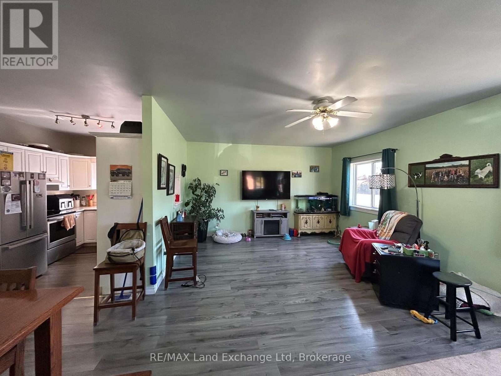 85 Queen Street, Morris Turnberry, Ontario  N0G 1G0 - Photo 7 - X12081769