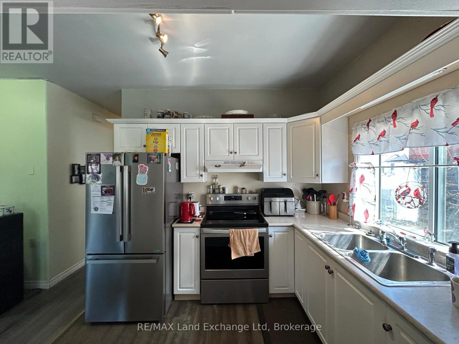 85 Queen Street, Morris Turnberry, Ontario  N0G 1G0 - Photo 8 - X12081769
