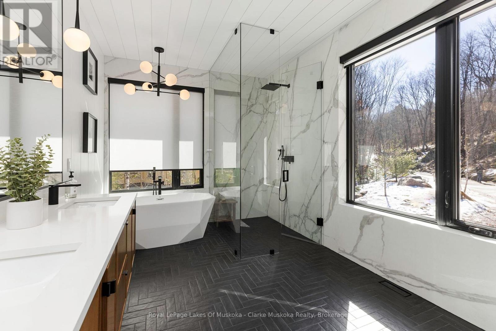 3 - 3864 Muskoka Rd 118w, Muskoka Lakes, Ontario  P0B 1J0 - Photo 21 - X12081803