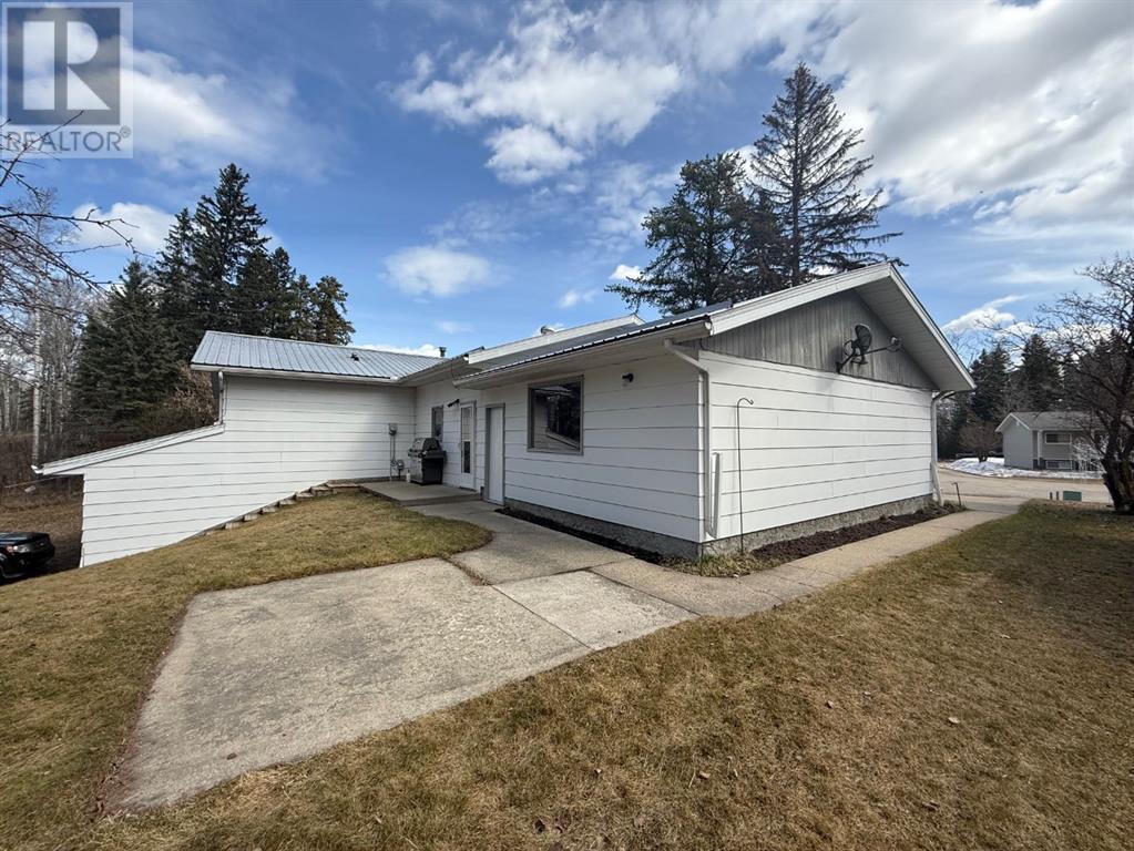 Property at 82 Feero Drive image 3