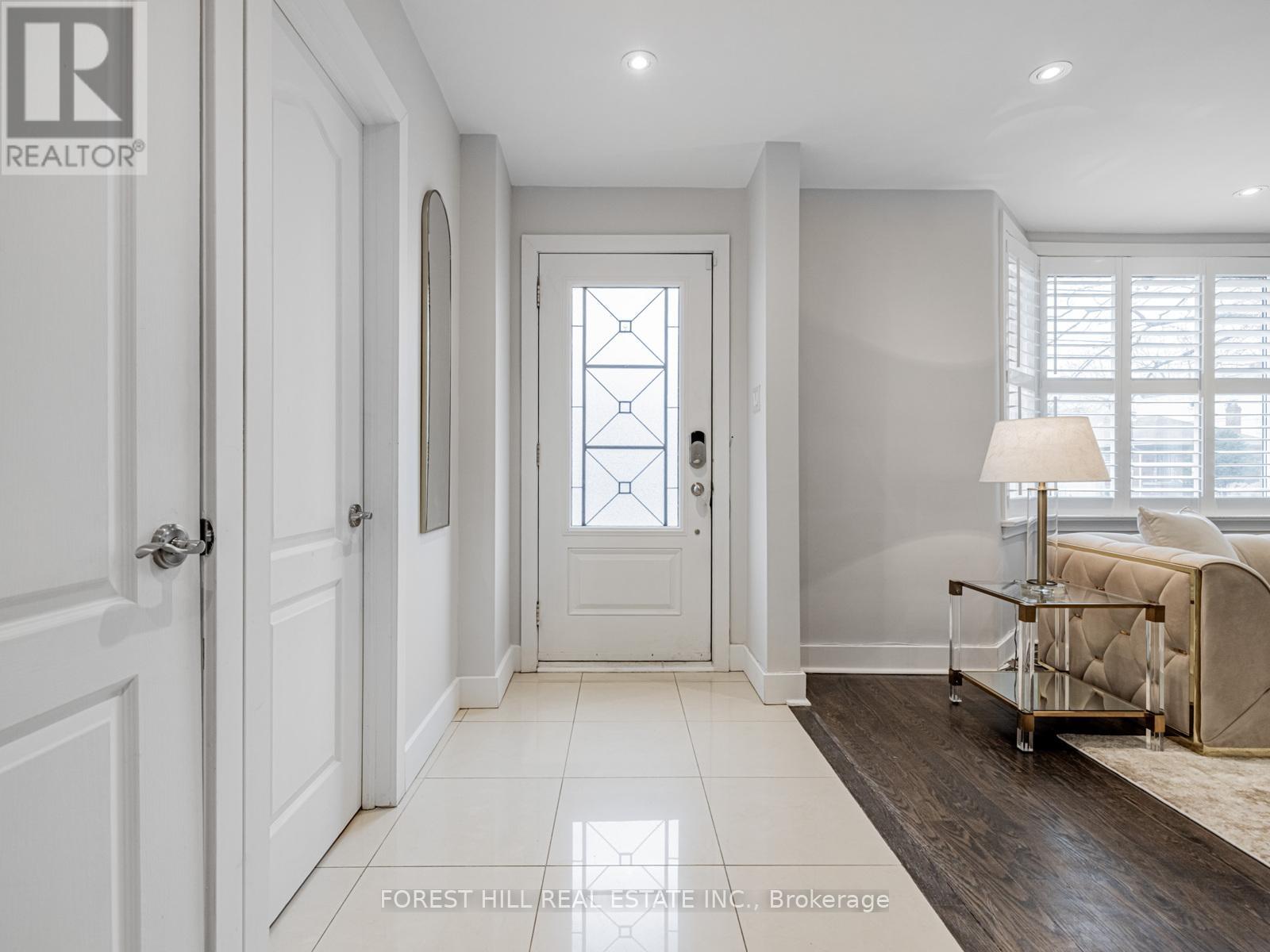 Property at 381 HOLLYWOOD AVENUE image 2