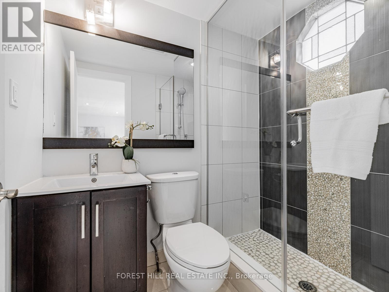 Property at 381 HOLLYWOOD AVENUE image 5
