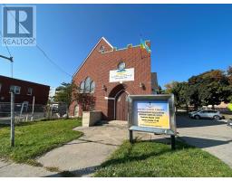 490 SIMCOE STREET S, Oshawa, Ontario