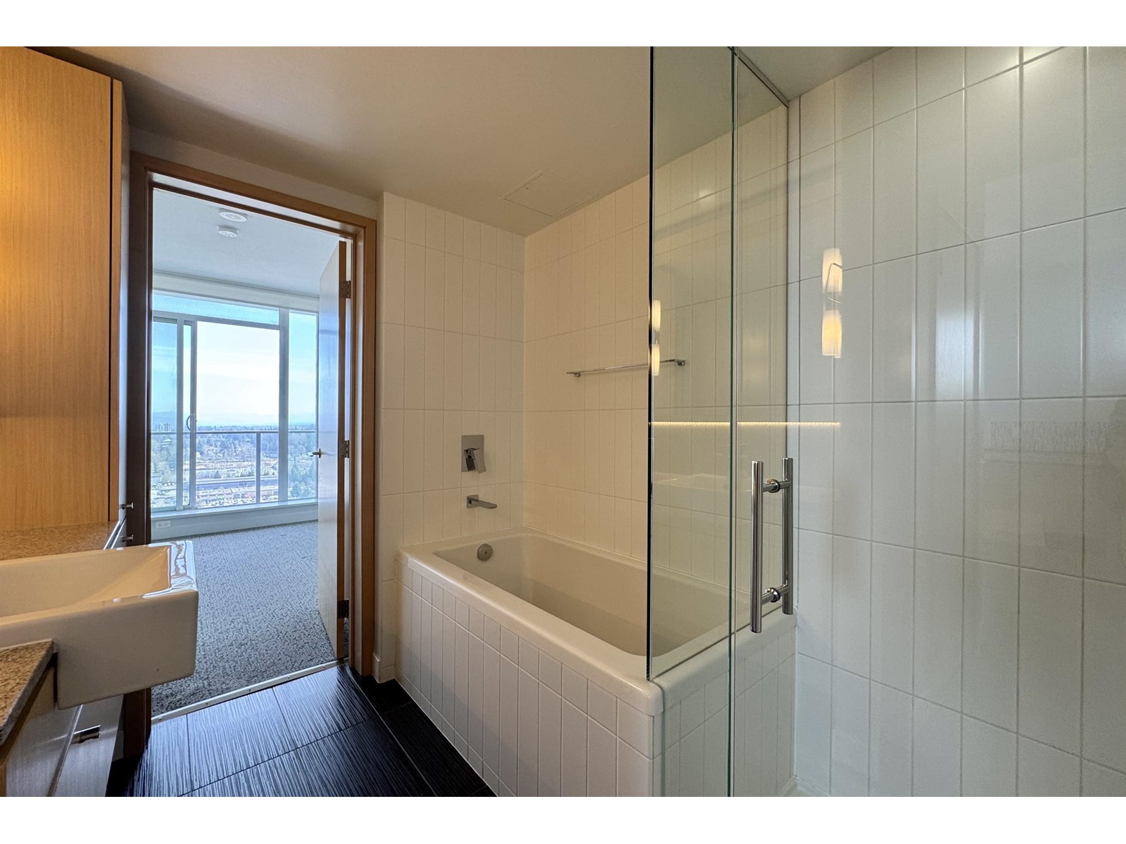 3201 13495 Central Avenue, Surrey, British Columbia  V3T 0K2 - Photo 15 - R2989962